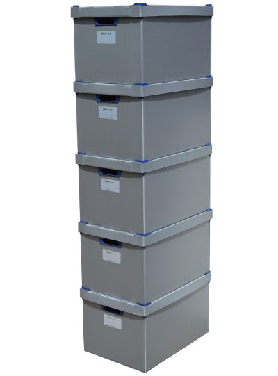 5 stacked correx boxes with lids