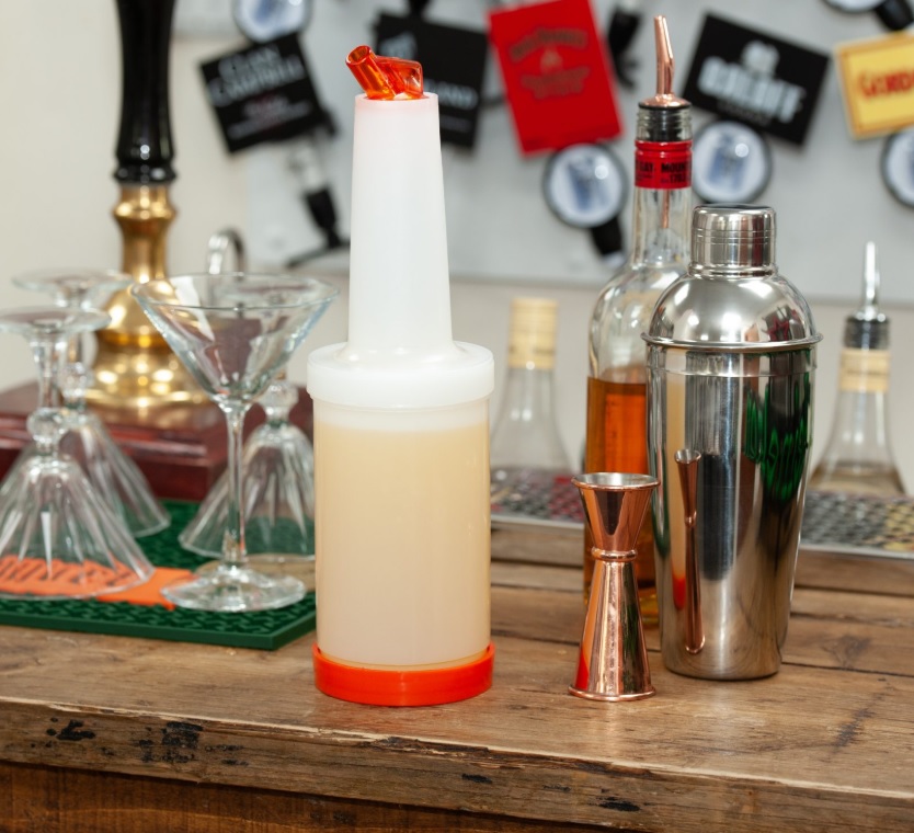 Store & Pour & Speed Rails