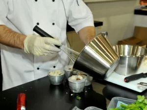Kitchenware & Utensils