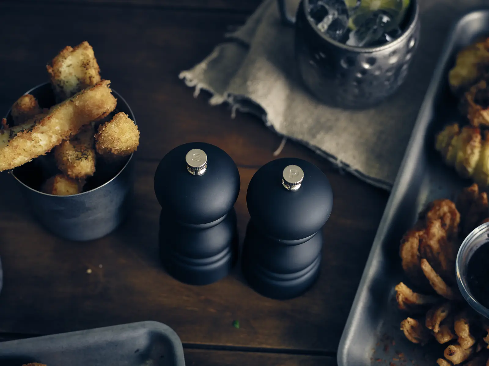 Genware Salt Or Pepper Grinder Matt Black 12.7cm - Image 2