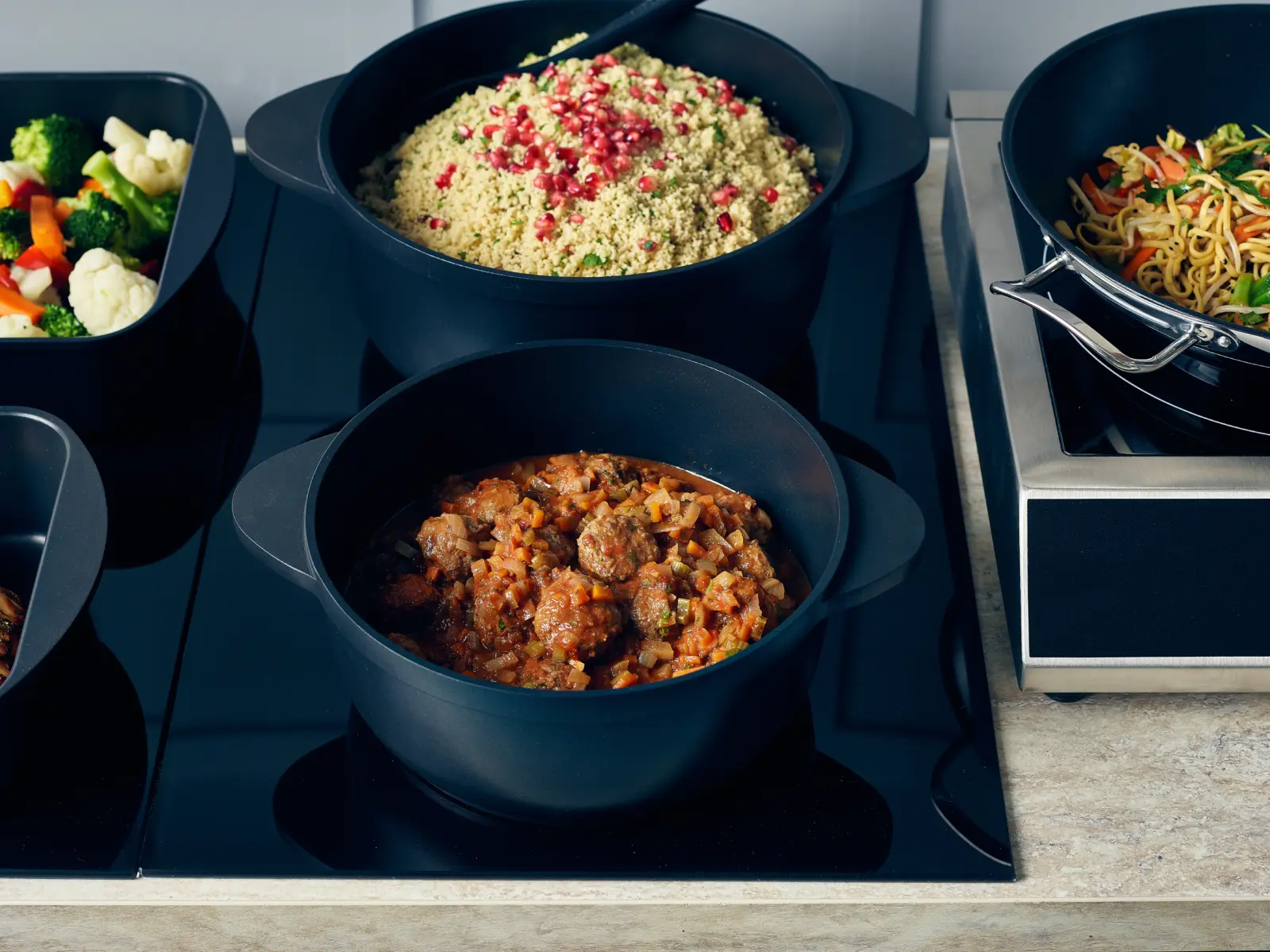 GenWare Non-Stick Cast Aluminium Casserole Dish 28cm - Image 4