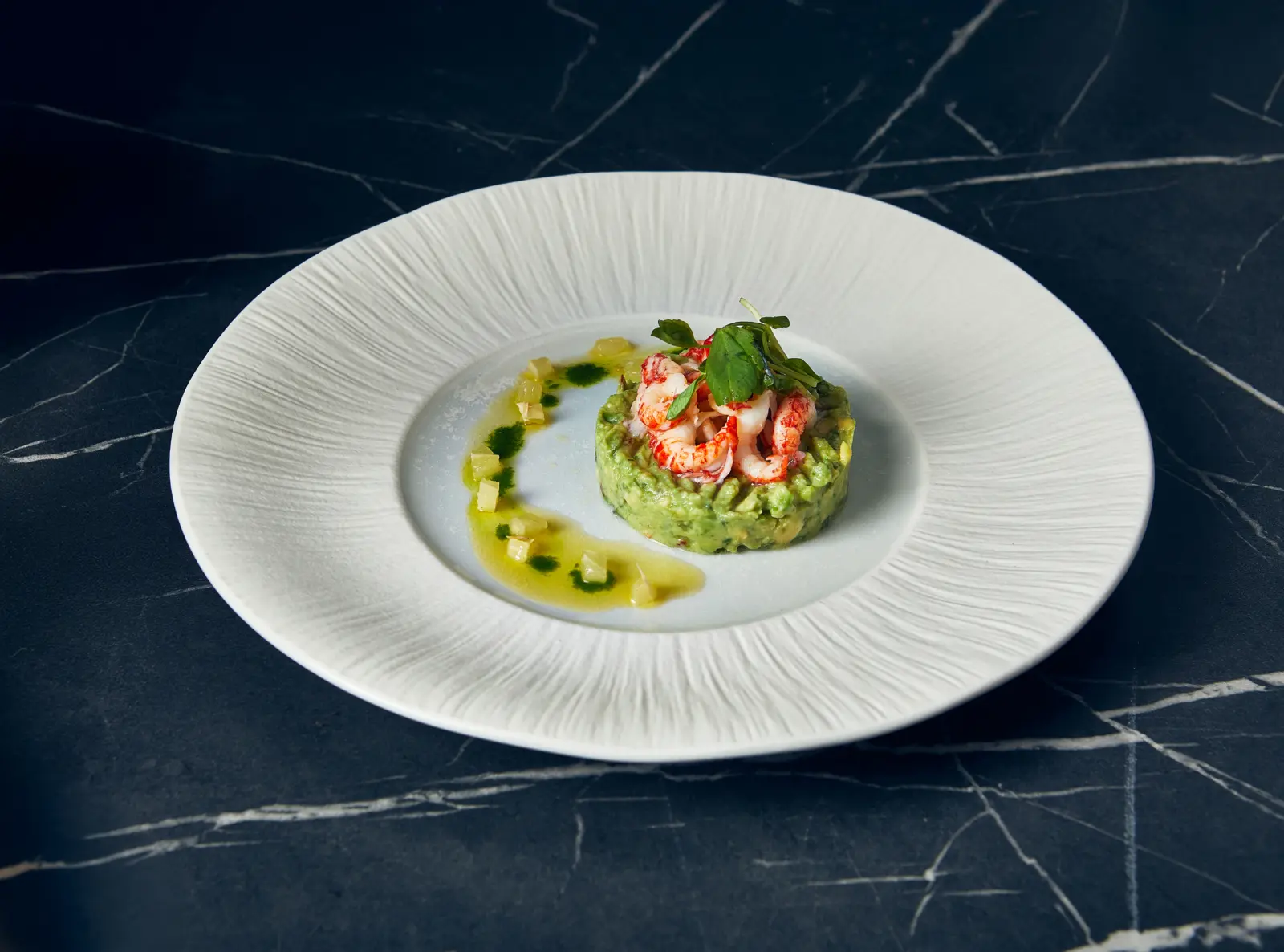 Incise Porcelain Lucine Winged Plate 28.5cm - Image 3