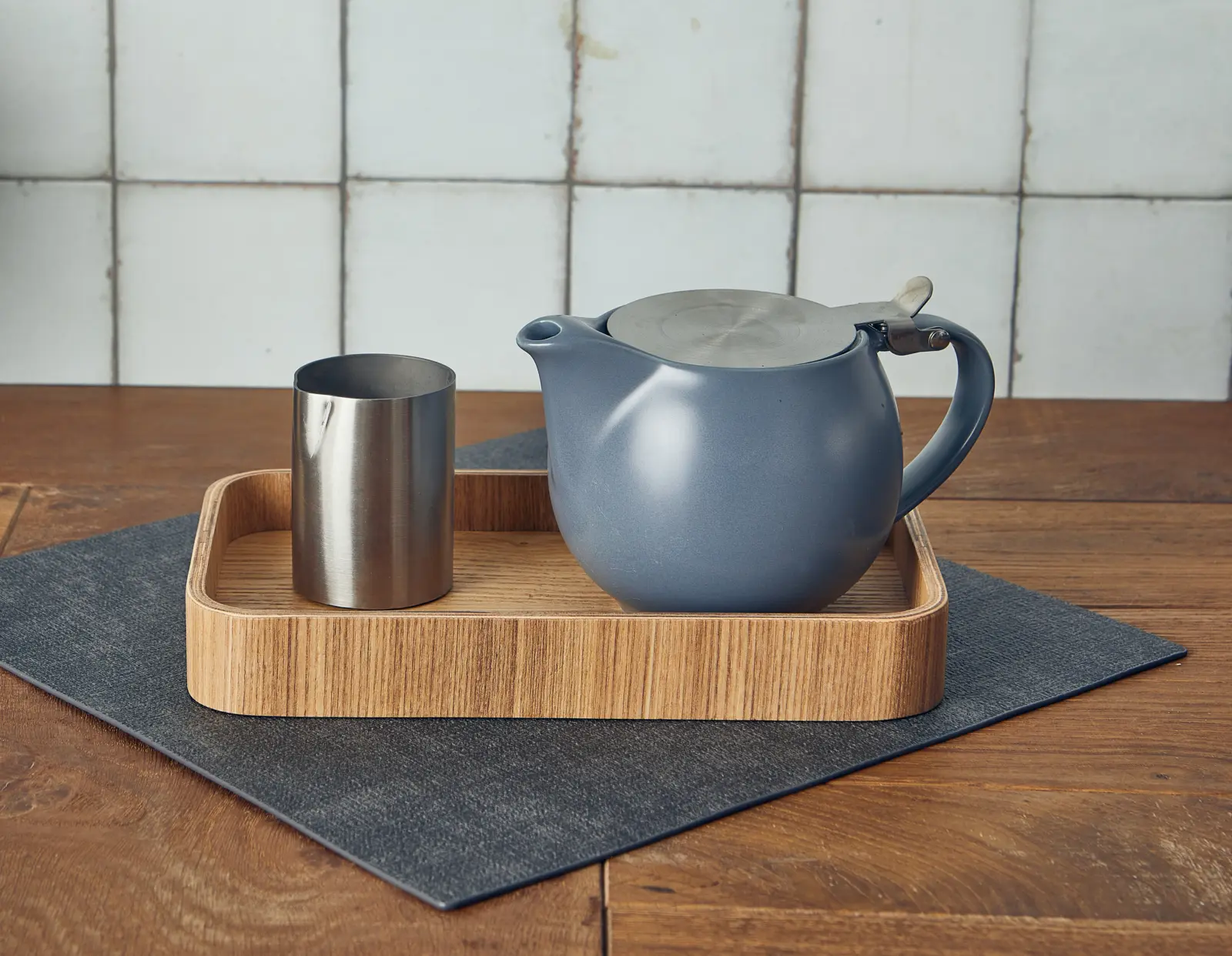 GenWare Porcelain Matt Grey Teapot with St/St Lid & Infuser 50cl/ 17.6oz - Image 3