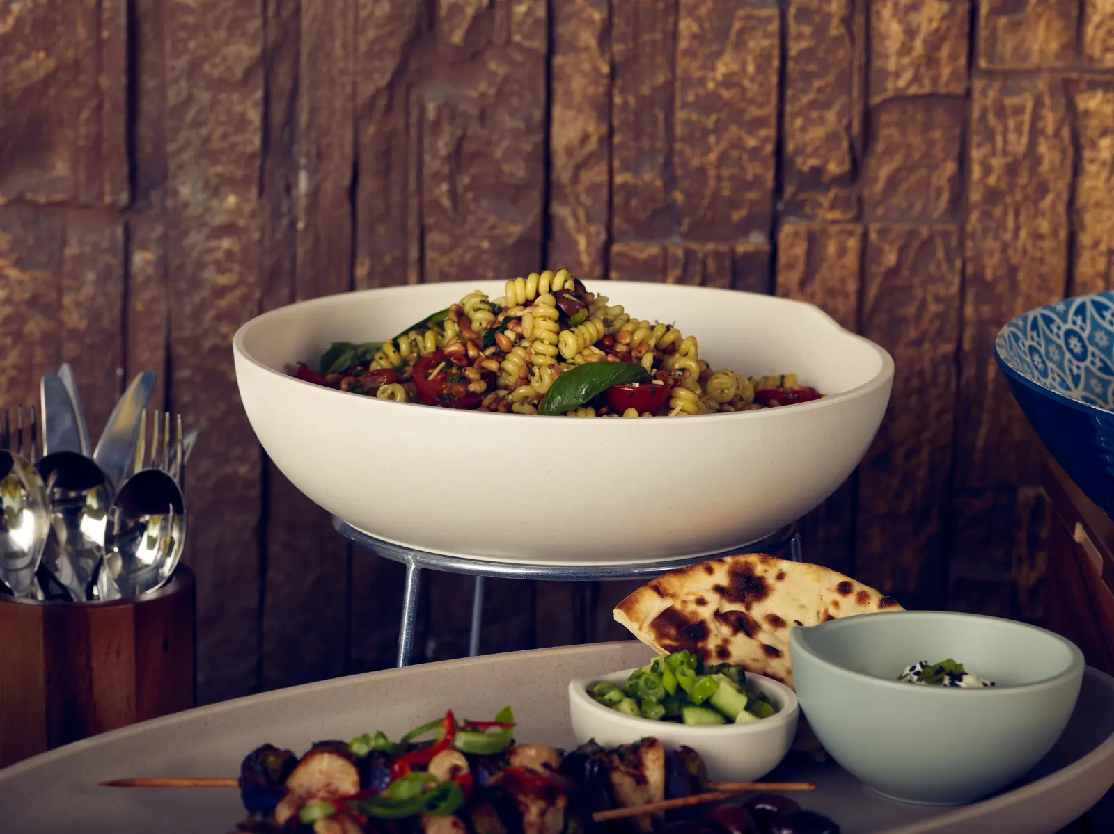 White Copenhagen Melamine Bowl 28 x 7.5cm - Image 3