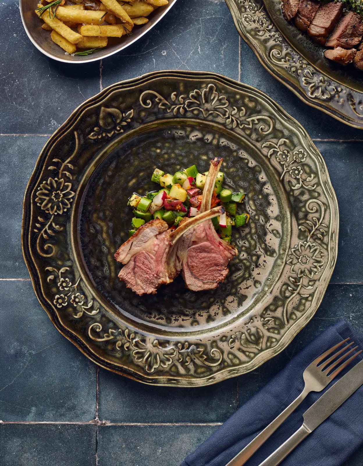 Reverie Porcelain Ivy Winged Plate 30cm - Image 2