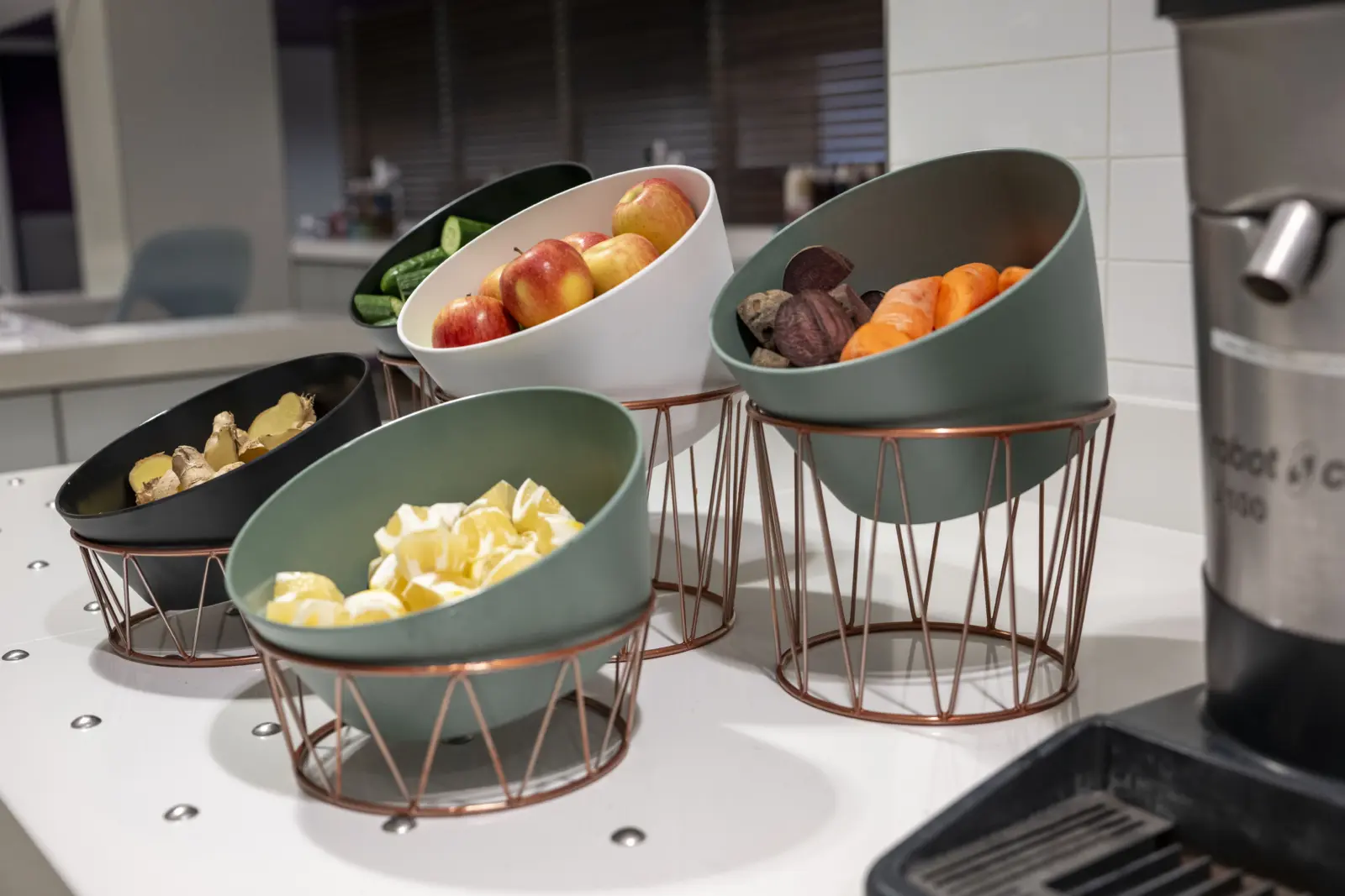 GenWare Copper Crown Buffet Riser 20cm - Image 3