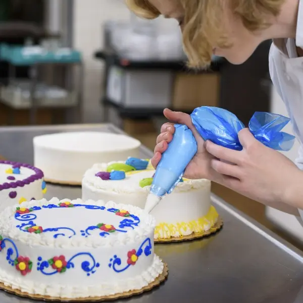 Disposable Blue Piping Bags 47cm/ 18" (100) - Image 2
